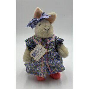 1989 North American Bear Co Hoppy Vanderhare "Sewing lesson" Vanderbear Family